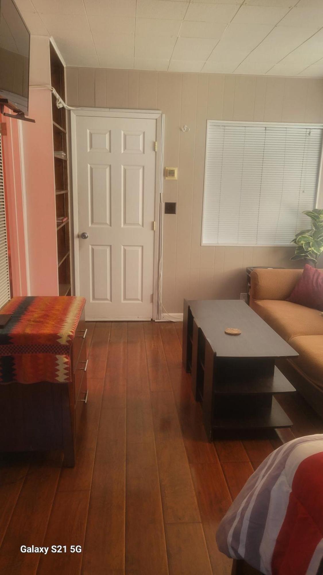 Séjour chez l'habitant Woodland Hills Priced *